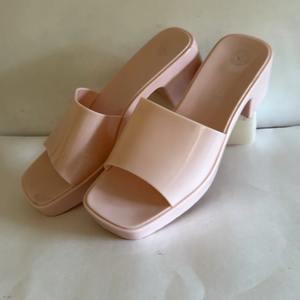 Soft pink block heel slip on platform summer slides size 8